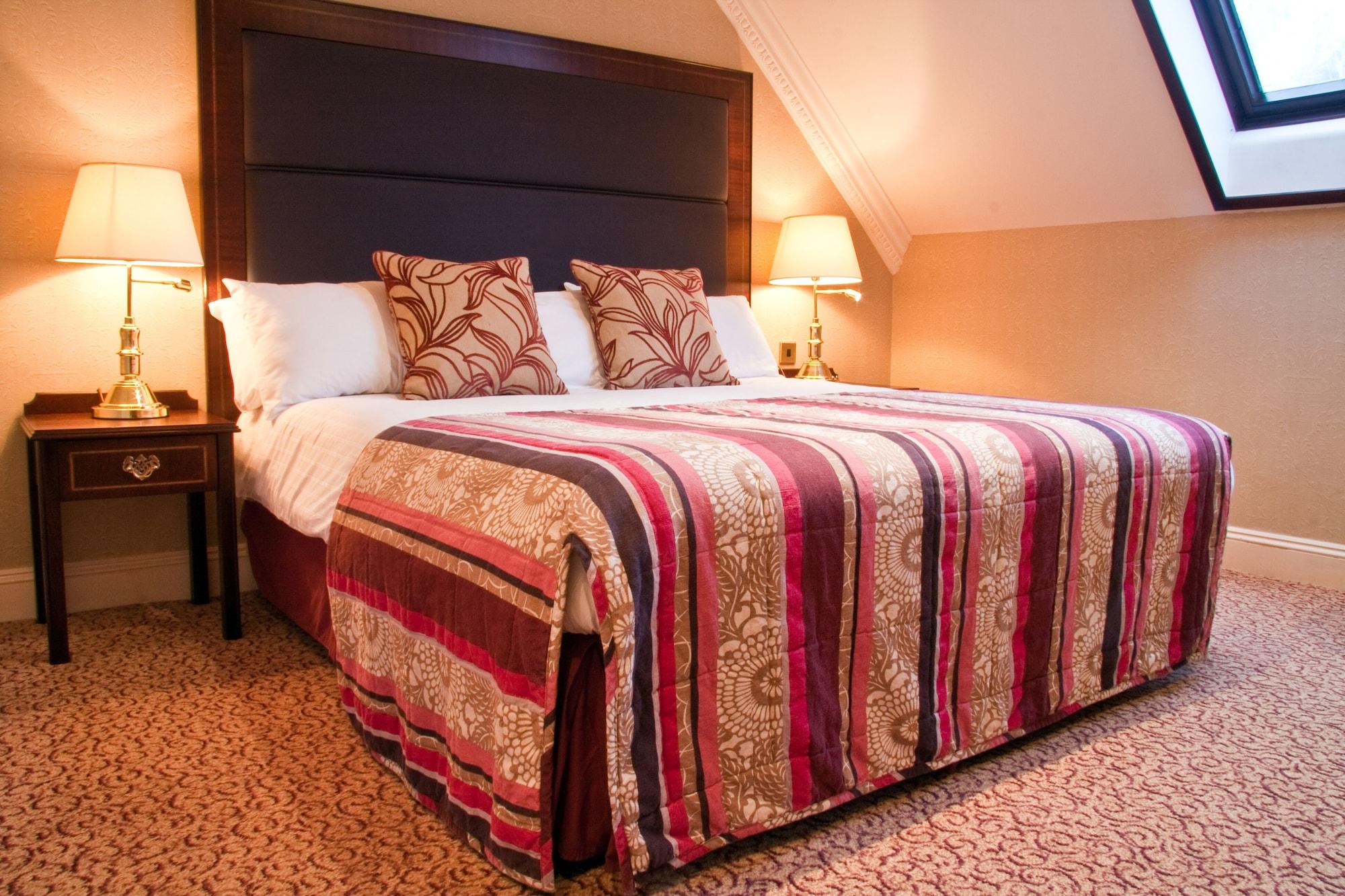 Redworth Hall Hotel- Part Of The Cairn Collection Нютън Айклиф Стая снимка